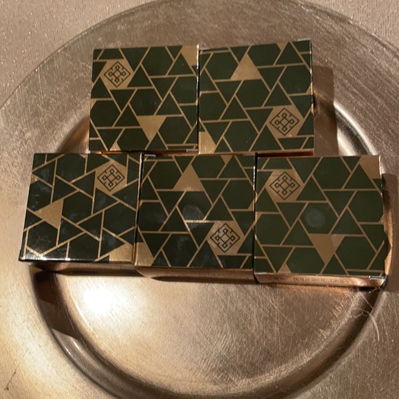 VIORI Hidden 2 Waterfall Shampoo Bar, Conditioner Bar, and 5 Serenity body wash - Picture 8 of 9